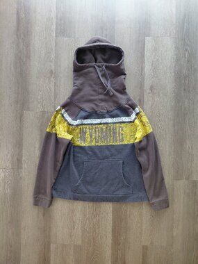 Rivalry Threads 91 Vintage Wyoming Men's Small Hoodie